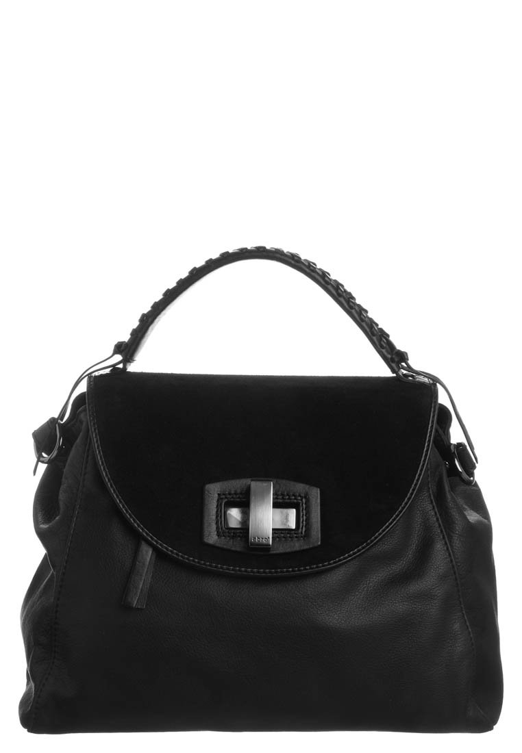 Borsa a tracolla nera in pelle con un flap in suede texture, manico intrecciato e dettaglio metallico sul davanti. Design morbido e svasato.