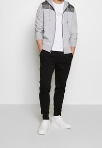 Michael Kors Sudadera con cremallera - grey
