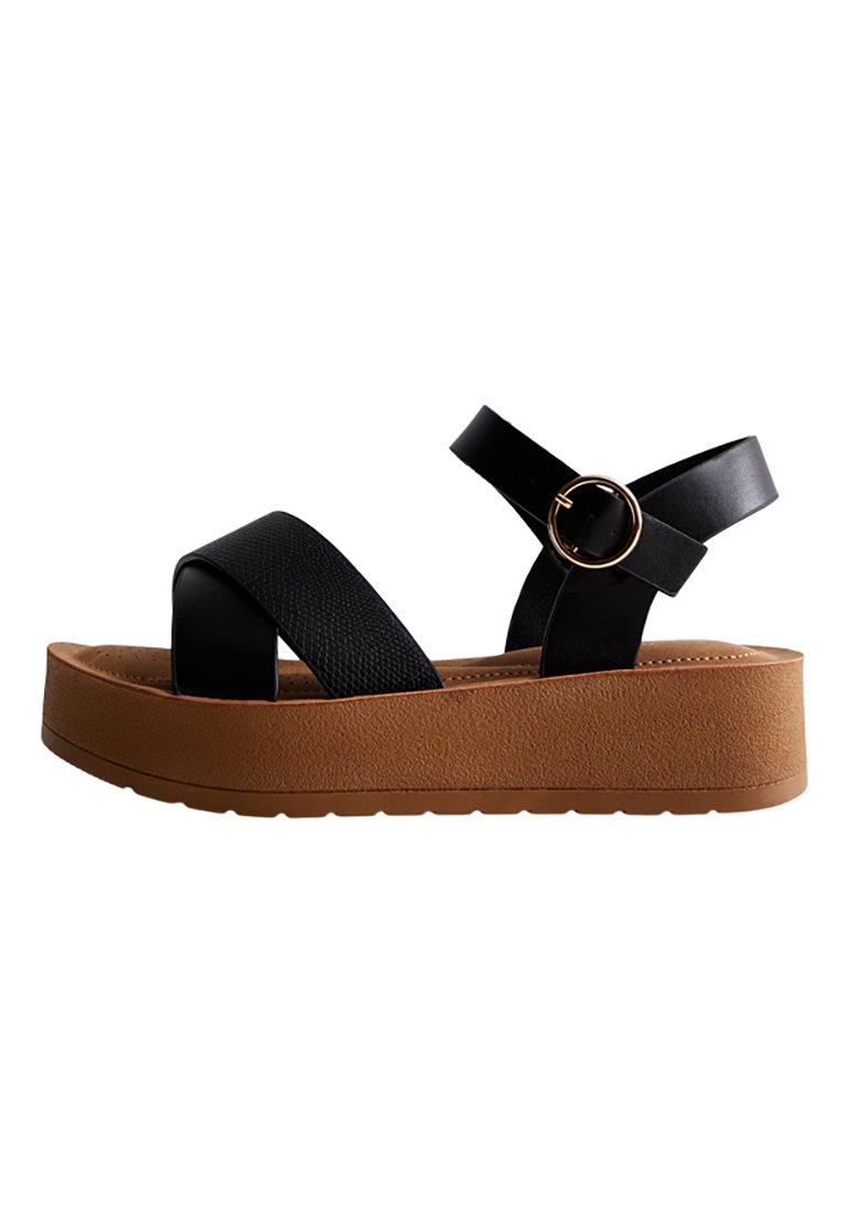 New Look Wide Fit Sandalen met plateauzool zwart New Look Wide Fit Sandalen met plateauzool zwart