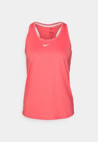 Nike kvinders tanktop, lys koralfarvet, lavet af glat, strækbart stof, med scoop halsudskæring og racerback design, med hvide logo detaljer.