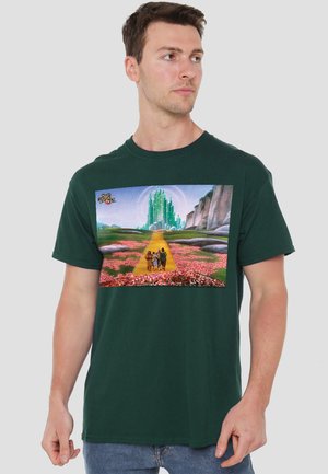 Cotton Soul, WIZARD OF OZ TO THE CASTLE - Print T-shirt - dark green