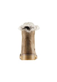 Braune Leder-Ankle-Boots mit einem Kragen aus Kunstfell, Gummisohle, genähten Details und einer glatten Textur; entworfen für Komfort und Langlebigkeit.