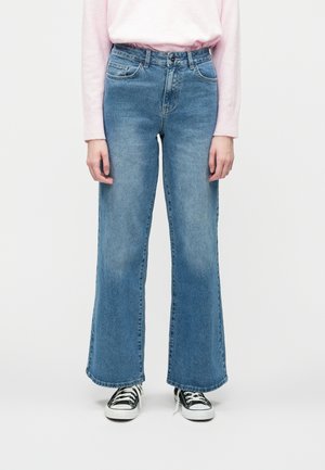 OBJRIO MAE WIDE - Relaxed fit jeans - light blue denim