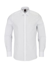 Wit overhemd met lange mouwen, voorzien van een gestructureerde kraag, knoopsluiting aan de voorkant en manchetten, gemaakt van gladde stof met minimale textuur.