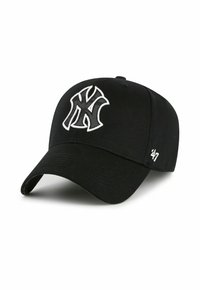 Schwarze Baseballmütze aus Baumwolle mit einem weißen, gestickten Logo. Sie hat einen gebogenen Schirm und genähte Akzente an der Seite.
