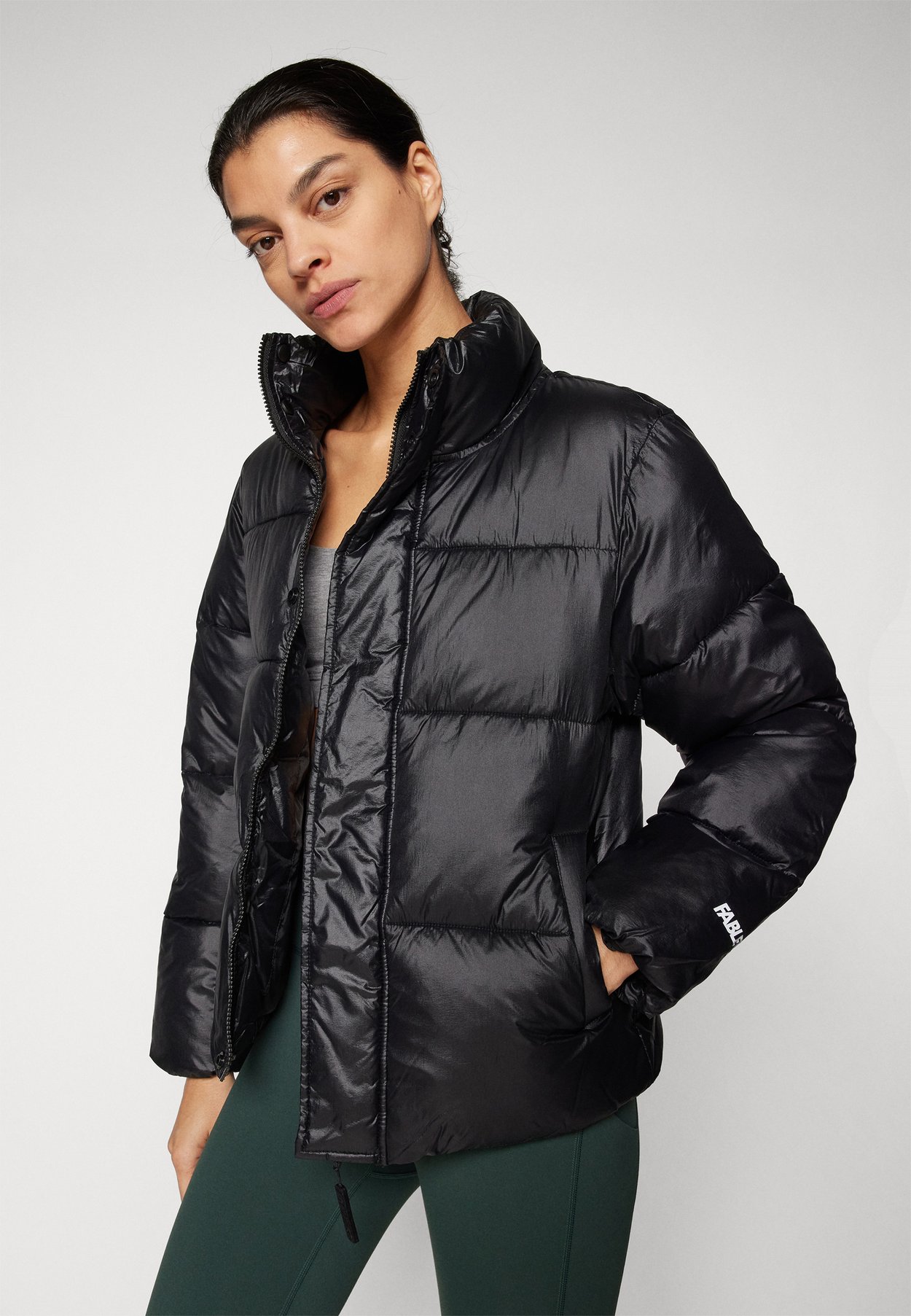 ESSENTIAL PUFFER