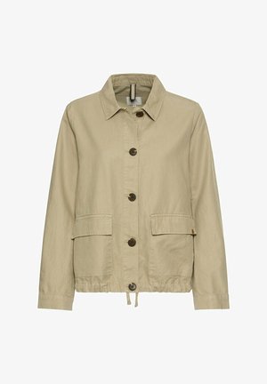 Beige jas gemaakt van lichtgewicht stof, met een kraag, knoopsluiting, twee vo pockets en een trekkoord onderaan.