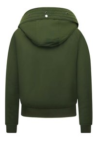 Groene jack met capuchon, gladde textuur, geribbelde manchetten en zoom. Voorzien van drukkers op de achterkant van de capuchon, minimalistisch design.