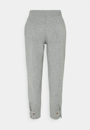 Szare spodnie o miękkiej fakturze, zwężane nogawki i z guzikami przy mankietach. Posiadają szwy z przodu oraz elastyczny pas dla wygody.