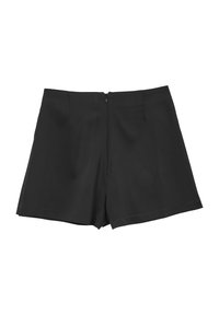 Schwarze Shorts aus glattem Stoff, gestaltet mit seitlichen Taschen, einem sauberen Saum und einem dezenten Reißverschluss auf der Rückseite.