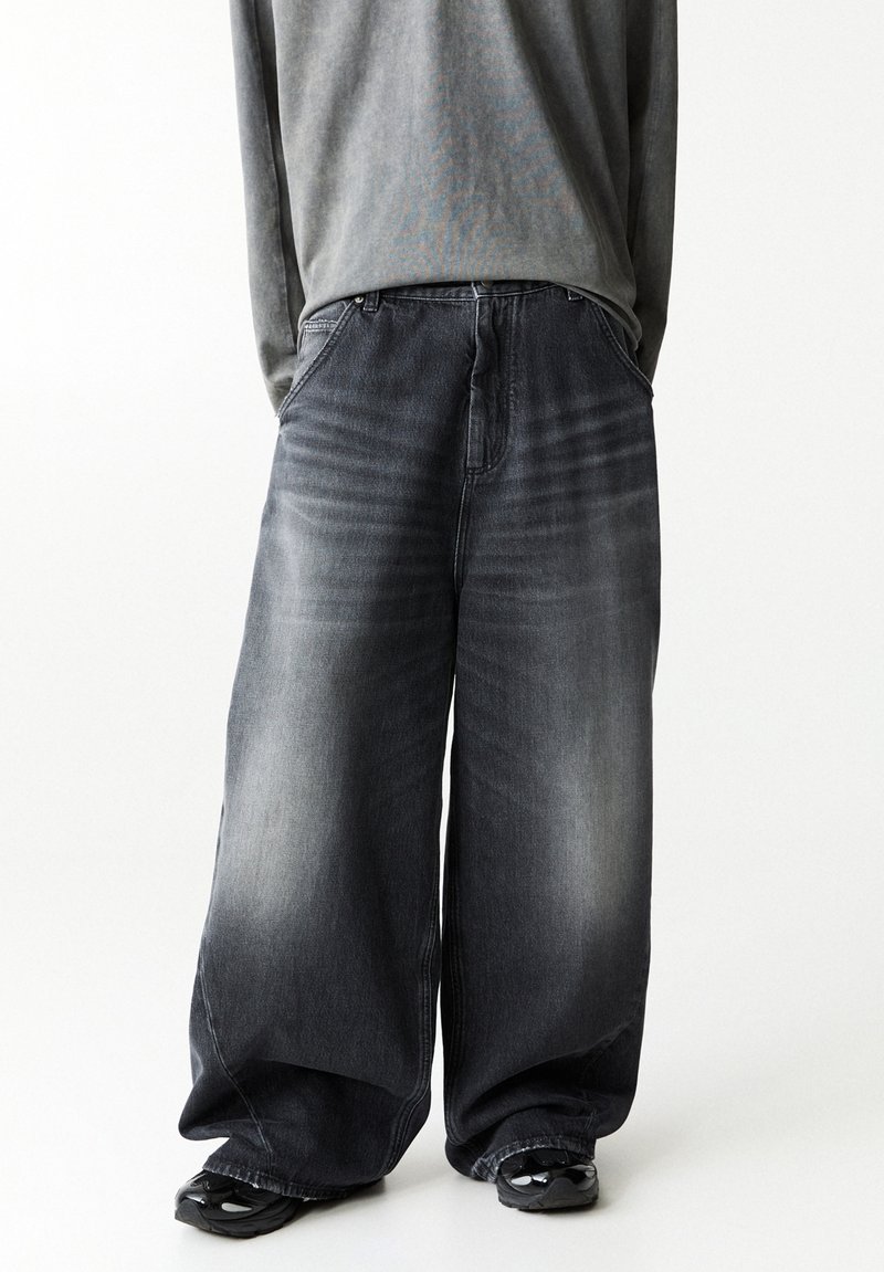 PULL&BEAR MEGA BAGGY - Jeans relaxed fit - black