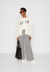 GAP HERITAGE - Mikina s kapucňou - beige