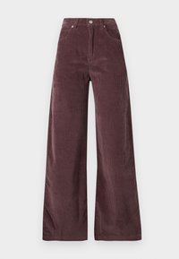 Hoge taille brede broek van donkermauve corduroy stof met zijzakken en een knoopsluiting.