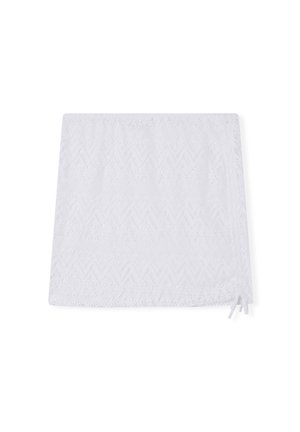 Tessuto di pizzo bianco con un motivo a zigzag, dotato di un cordoncino su un lato. Leggero e semitrasparente, con una finitura testurizzata.