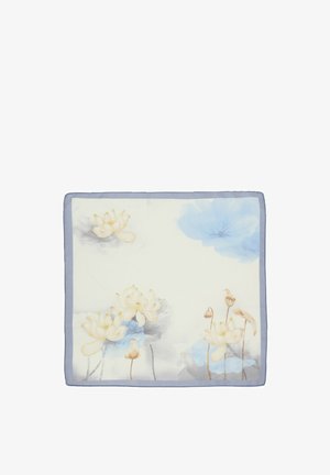 Kwadratowa chusta z jasnopomarańczowymi kwiatami lotosu i niebieskimi akwarelowymi akcentami roślinnymi na jasnym tle, obramowana na miękko w odcieniu niebiesko-szarym.