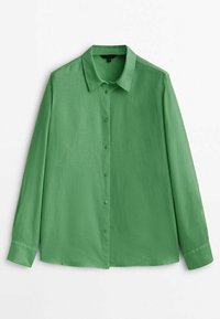 Chemise verte à boutons, avec un col, des manches longues et une texture lisse. Dispose de sept boutons assortis sur le devant.