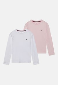 Unselected, light pink/white