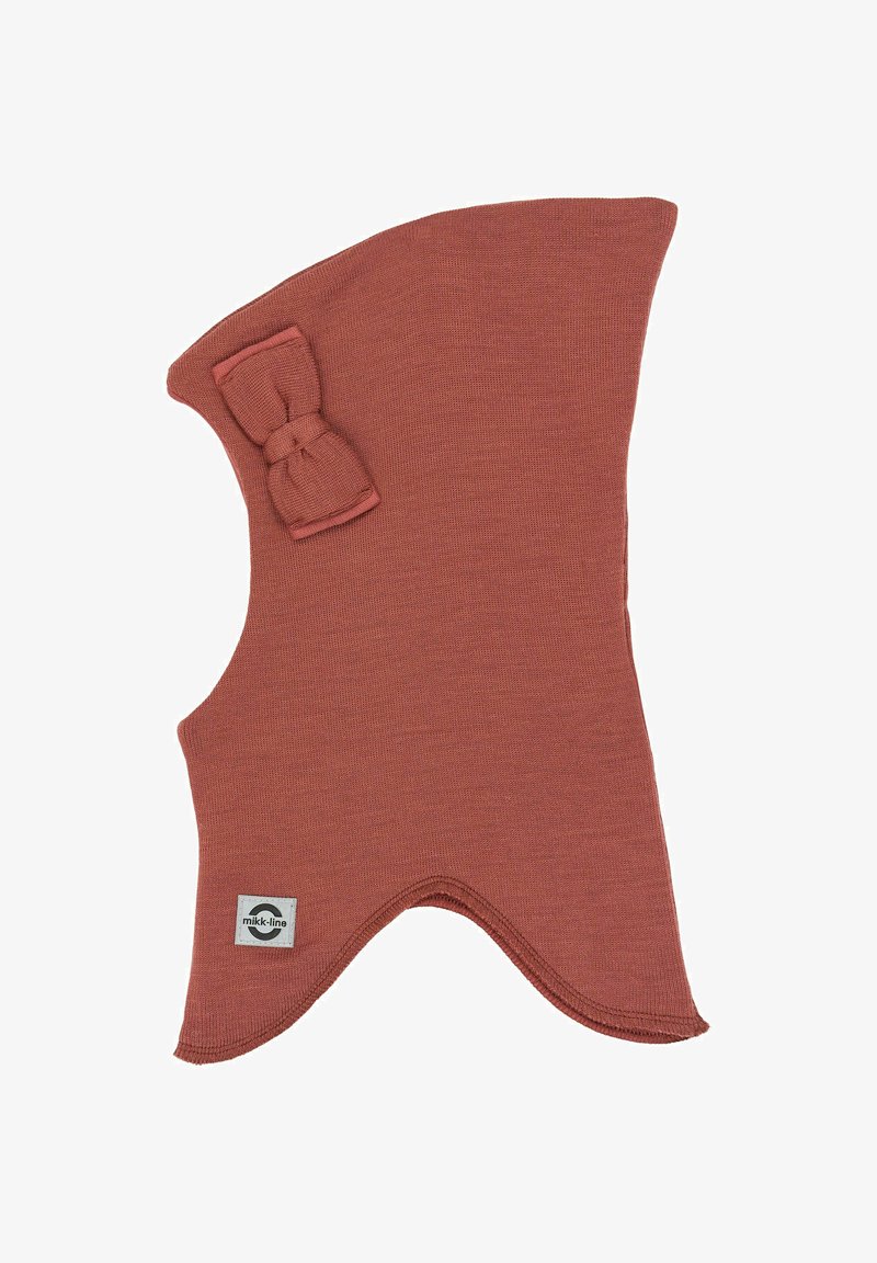 Rostfarbene, gestrickte Kinderbalaclava mit einer kleinen Schleife an der Seite und einem angenähten Markenlabel nahe dem unteren Rand.