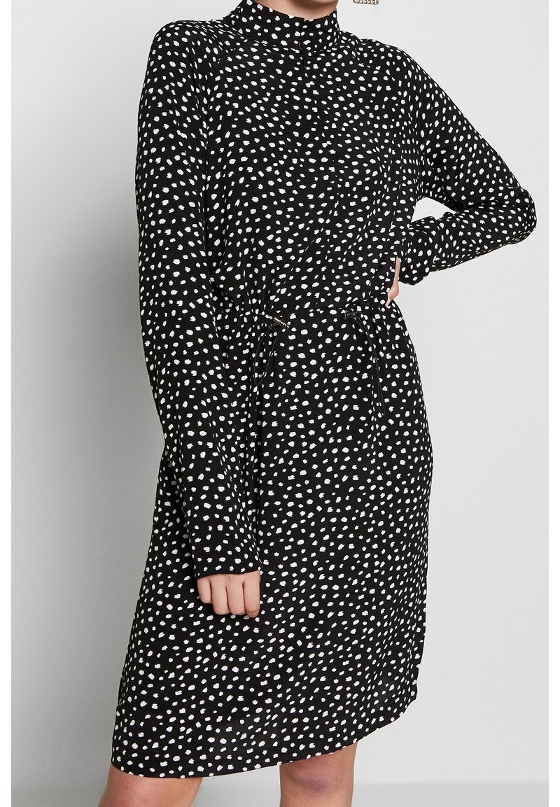 PIECES Tall Vapaa-ajan mekko - black