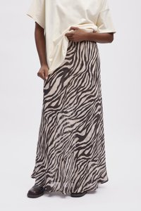 Gestuz ZOFIA SKIRT - Saia comprida - black/white