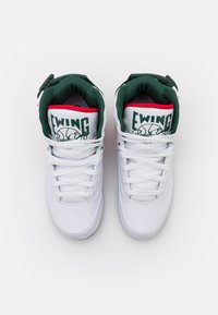 Patrick Ewing EWING 33 HI W PU - Sapatilhas de cano alto - white/sycamore/chinese red