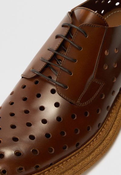 The Antipode Scarpe senza lacci - cognac