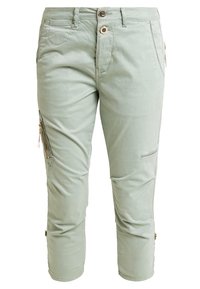 Světlé zelené bavlněné cargo kalhoty s kapsou na zip, dvěma knoflíky a ohrnutými nohavicemi. Hladká textura s minimálními švy.