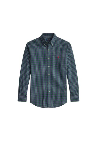 Camisa de manga larga para hombre en verde oscuro y azul marino con un patrón de cuadros. Cuenta con un cuello abotonado y un pequeño emblema rojo en el pecho.