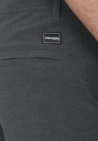 Volcom WALK FRICKIN CROSS SHRED STATIC - Short - stealth