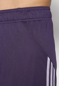 adidas Performance MANCHESTER UNITED AWAY SHORTS - Klubové oblečenie - aurora plum
