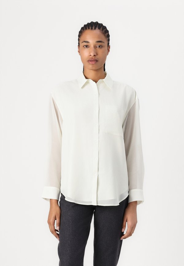 ROLL SLEEVE UTILITY POCKET - Button-down blouse - cool lime