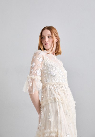 Needle & Thread SHIMMER DITSY LONG SLEEVE GOWN - Iltapuku - cream/cream