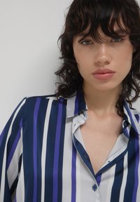 Calliope Camicia - une variante