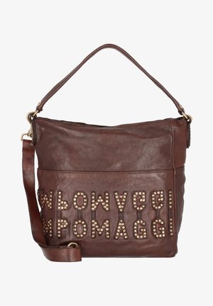 Borsa a tracolla in pelle marrone, con lettering borchiato sulla parte anteriore, superficie testurizzata e forma morbida.