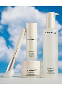 MAC HYPER REAL SKINCANVAS BALM - Face cream - n/a