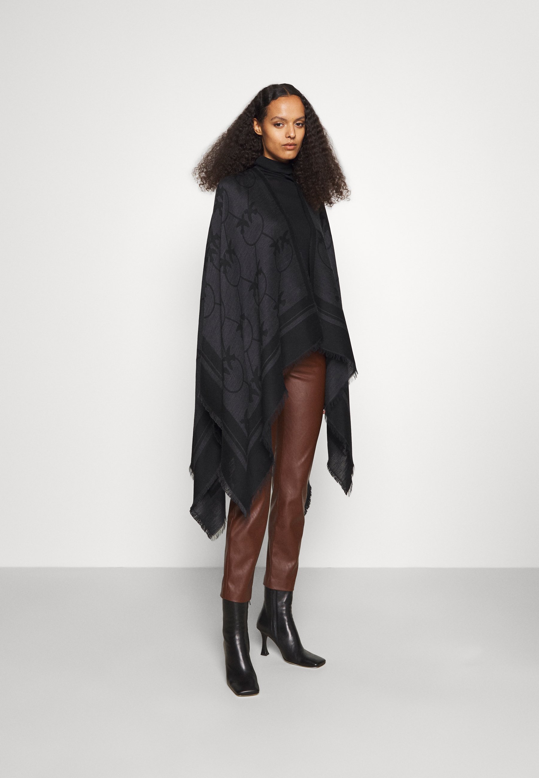 Women PODOR PONCHO - Cape Women PODOR PONCHO - Cape