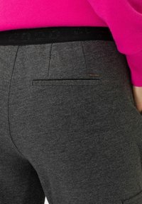 BRAX Cargobroek - dark grey