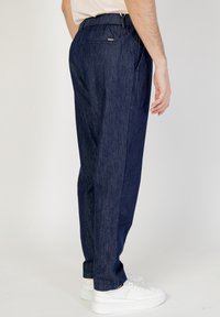 Gianni Lupo HURON - Jeans Tapered Fit - dark denim