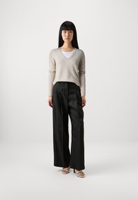 FTC Cashmere - Sweter