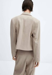 Mango Bleiseri - beige