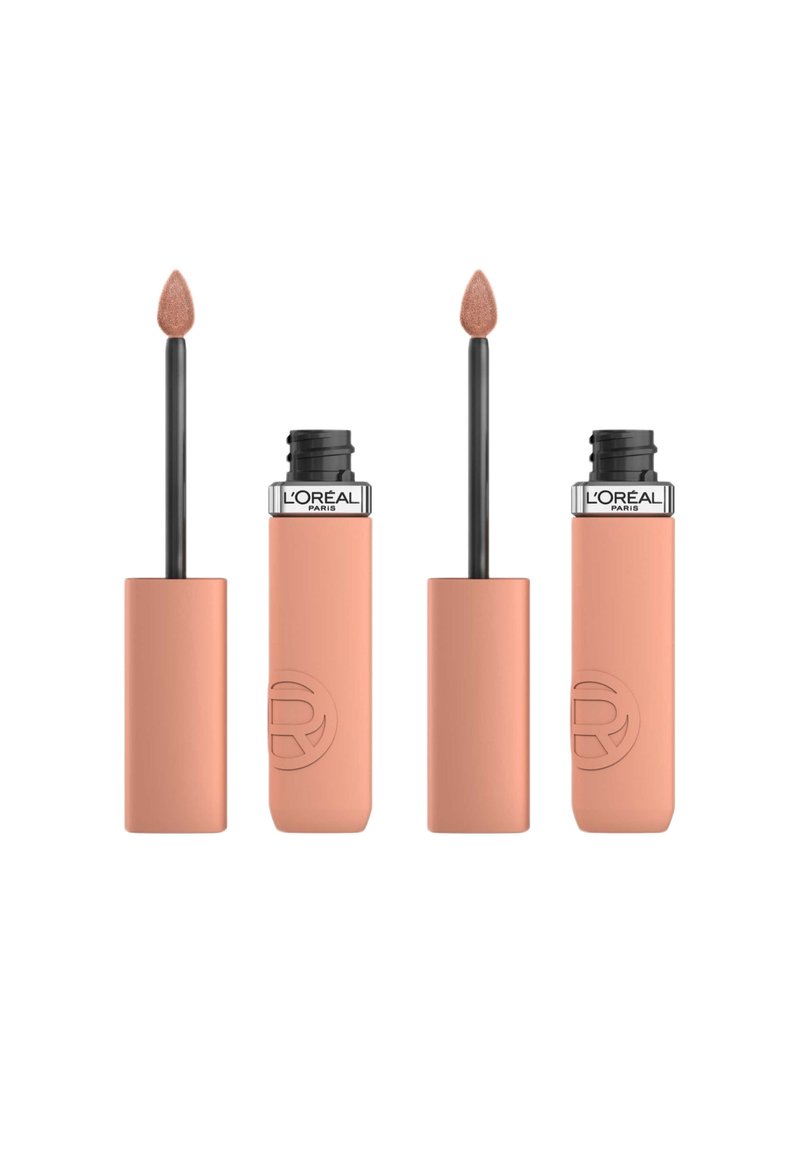 Produit à lèvres L'Oréal Paris avec un tube pêche mat, applicateur pointu et accent noir. Présente un logo en relief sur le côté.