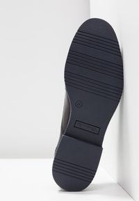 Tamaris Derbies - black