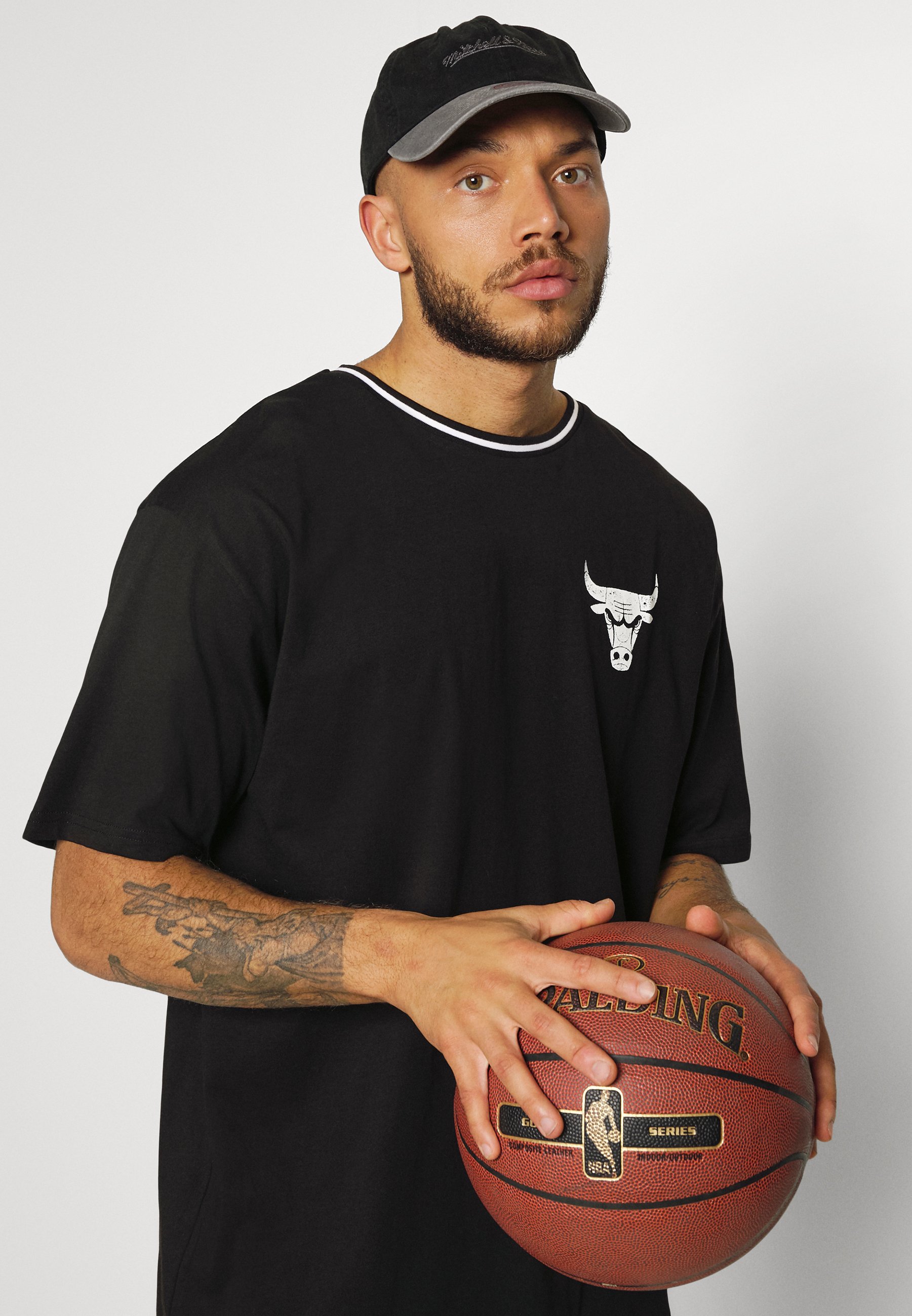 New Era NBA DISTRESSED GRAPHIC 
