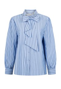 Lichtblauw gestreepte blouse met lange, opgeblazen mouwen, strikdetail bij de kraag en knoopsluiting aan de voorkant. Zachte stoftextuur.