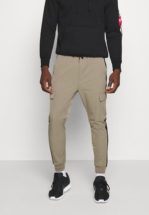 OLIVER PANTS - Cargo trousers - army