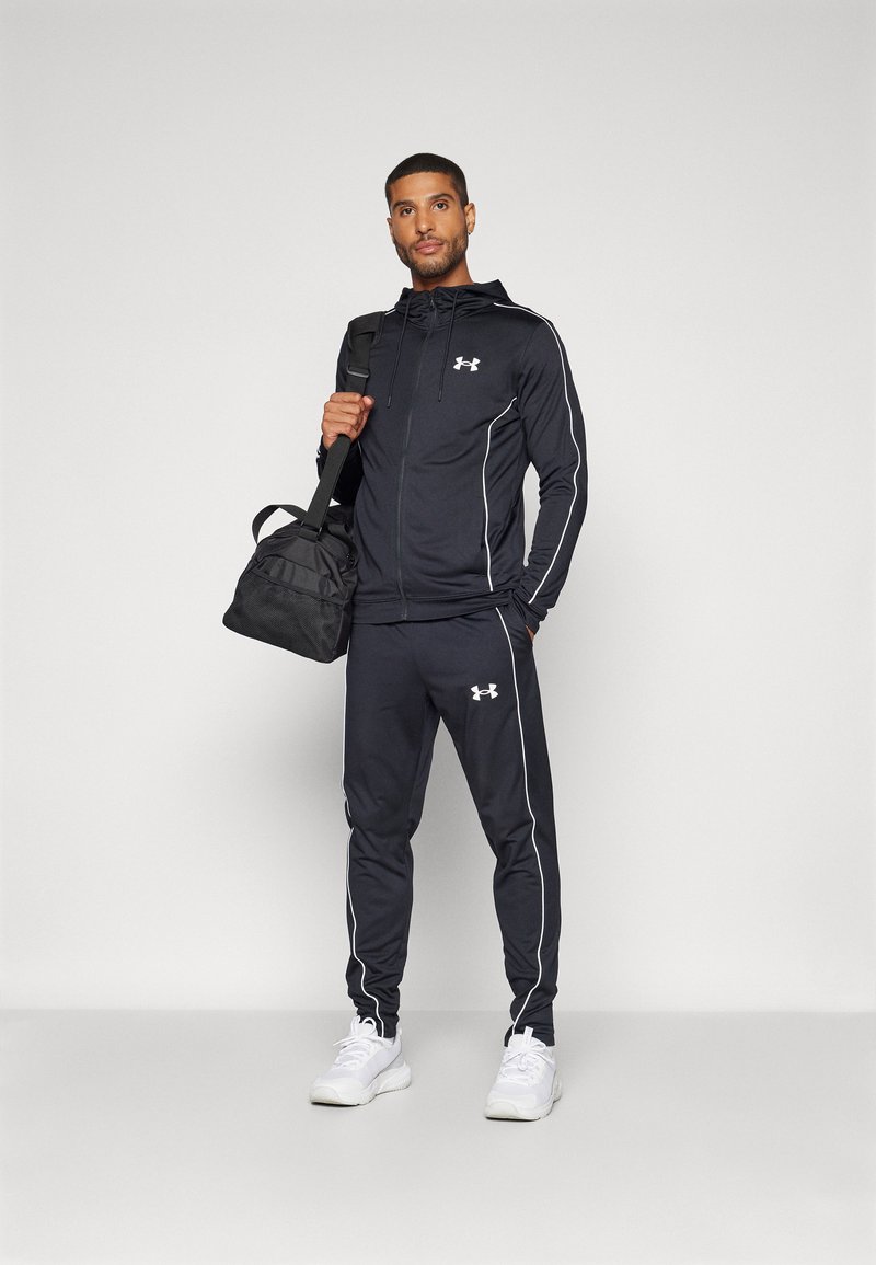 Under Armour TRACKSUIT Survêtement black/white/noir