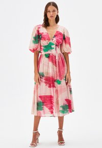 adL CREOLE - Freizeitkleid - printed pink