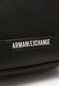 Armani Exchange ZAINO UNISEX - Borsa a tracolla - black