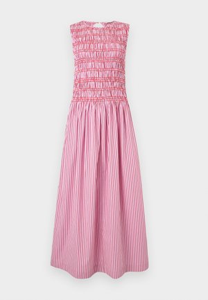 Vestido midi sin mangas con corpiño fruncido y fruncido y rayas verticales rojas y blancas en la falda, colocado plano sobre fondo blanco.