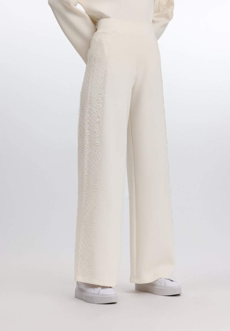 Anna Field Tepláky - off-white